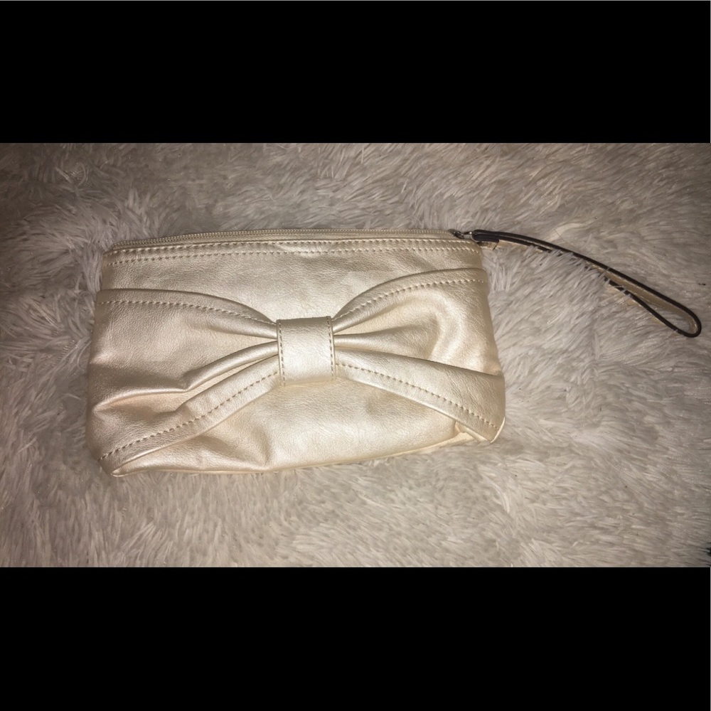 Elle Large Clutch/Wristlet !